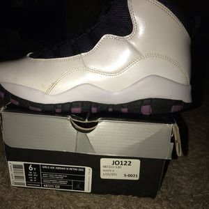 Jordan girls retro 10